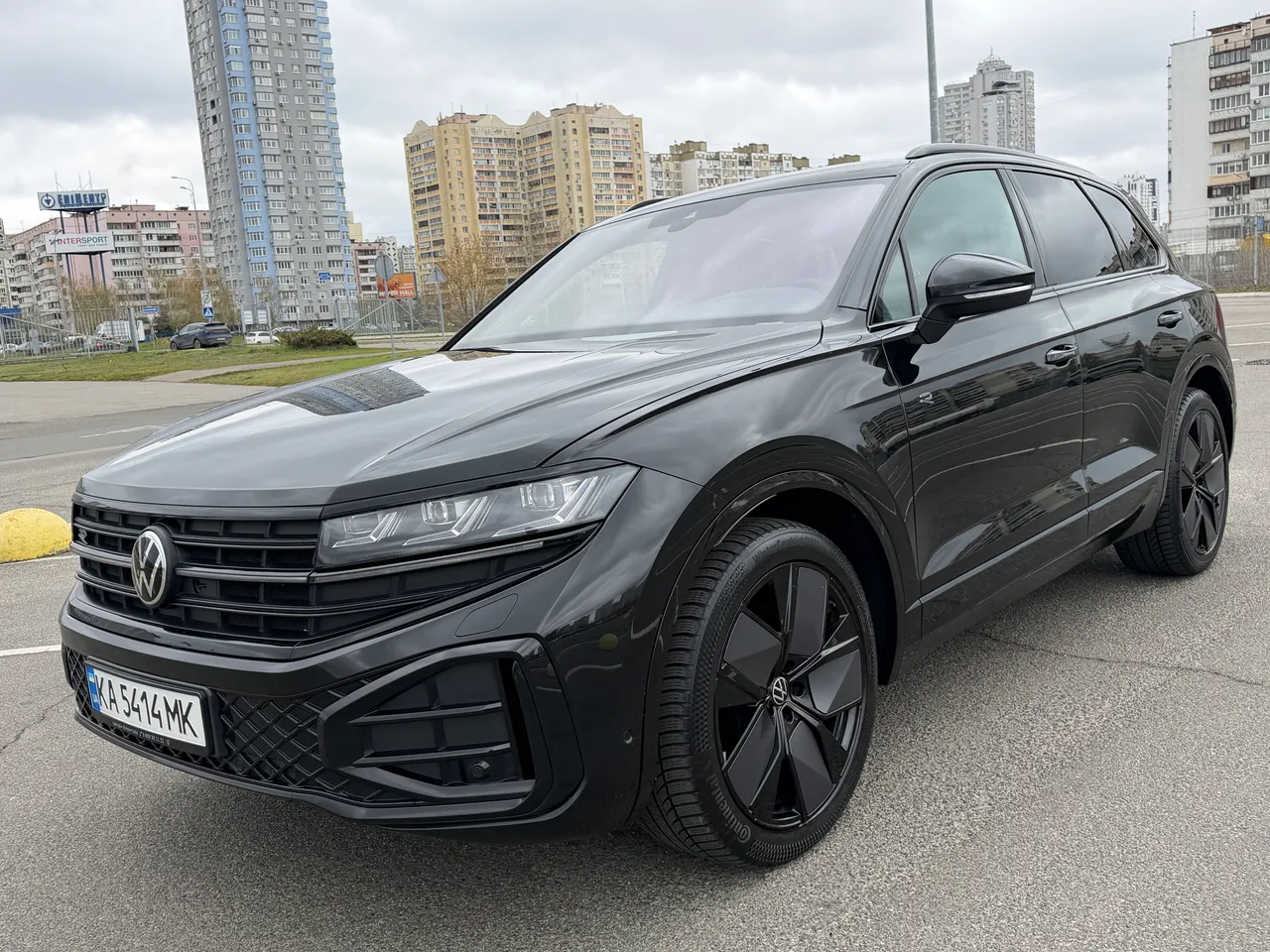 Volkswagen Touareg - фото 12