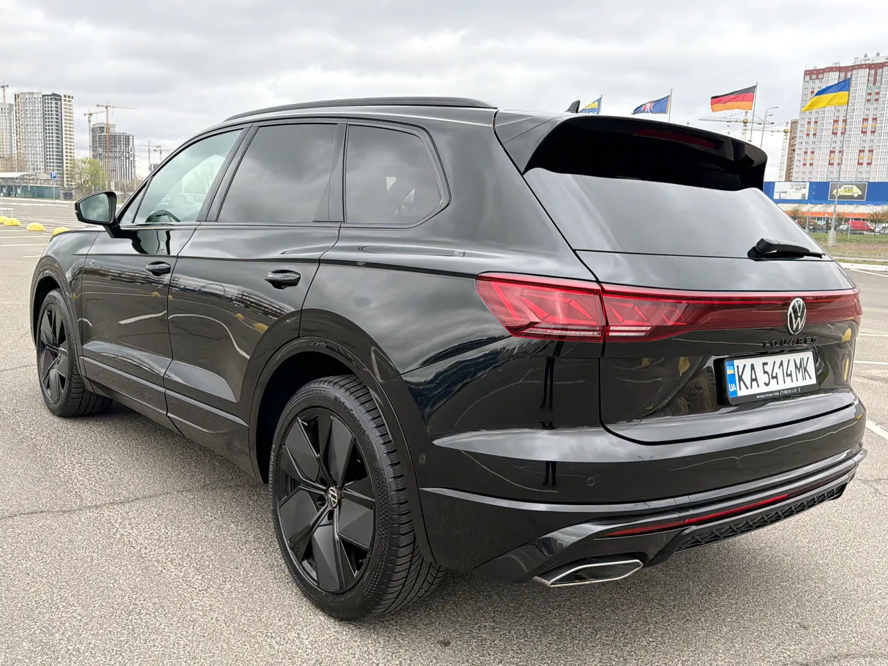 Volkswagen Touareg - фото 10