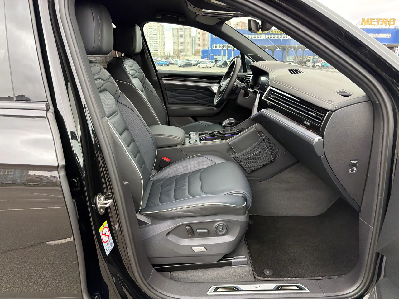 Volkswagen Touareg - фото 16