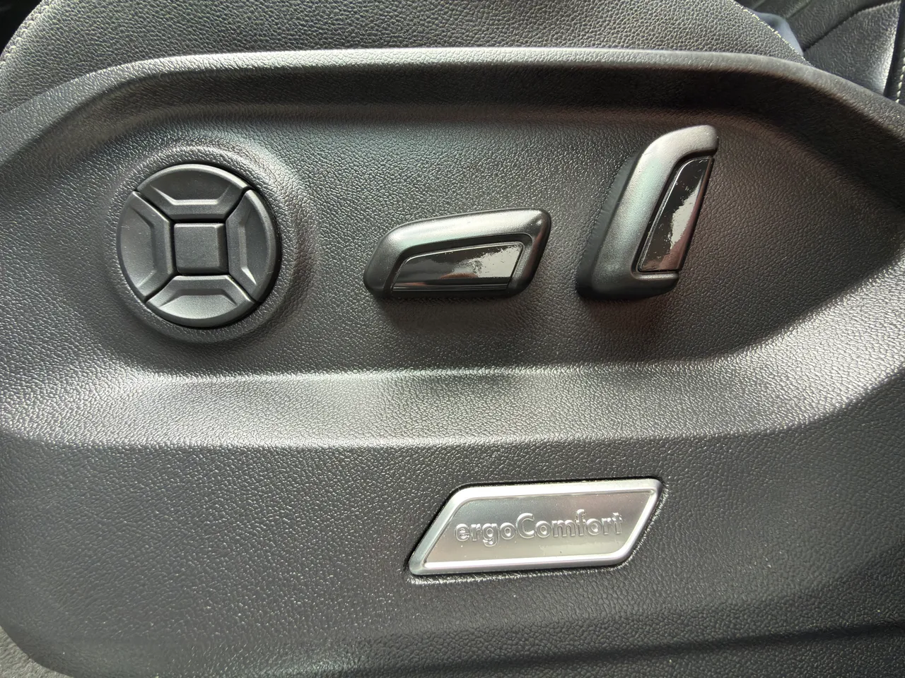 Volkswagen Touareg - фото 55