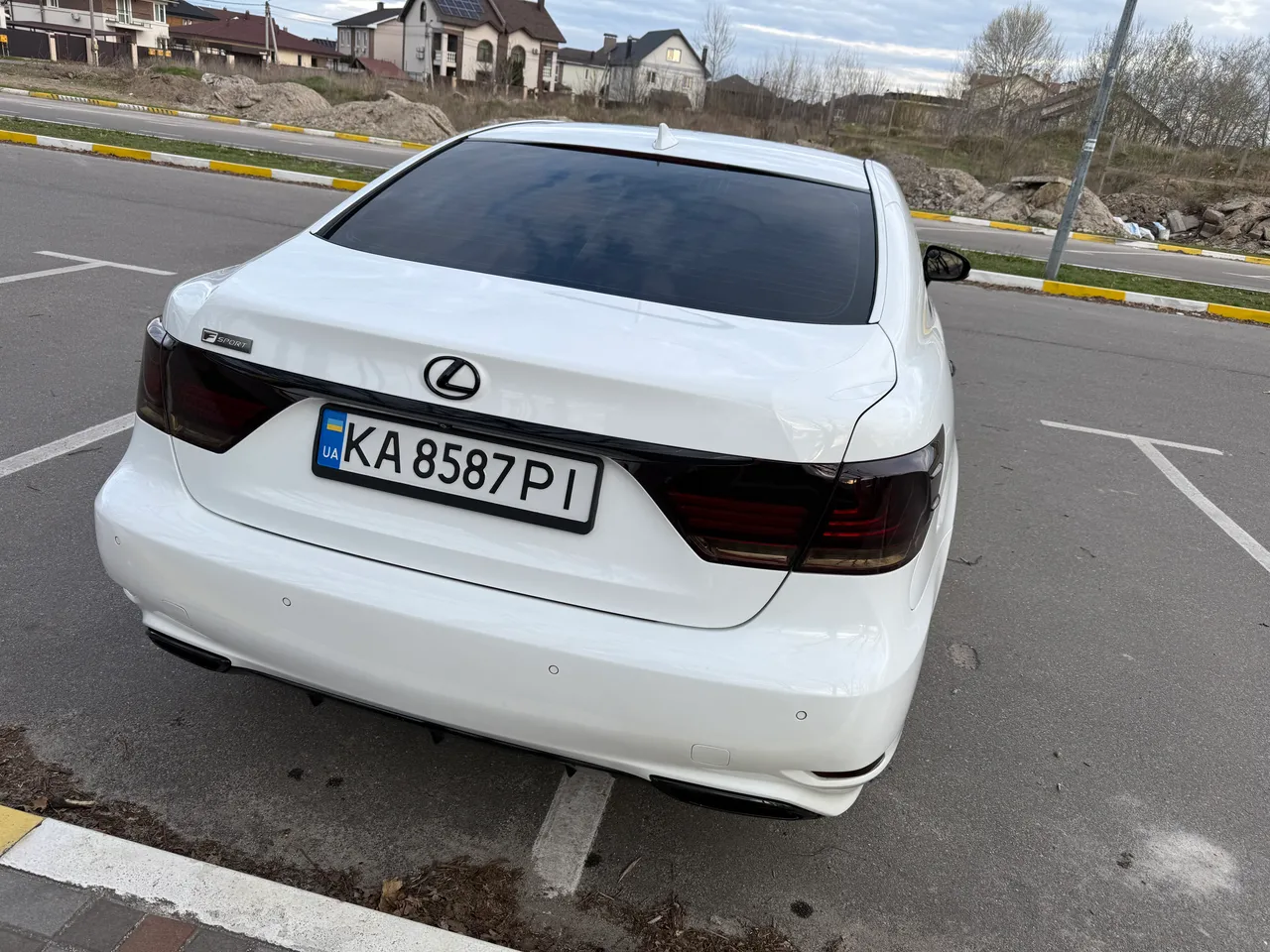 Lexus LS - фото 8
