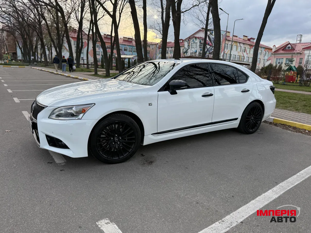 Lexus LS - фото 4