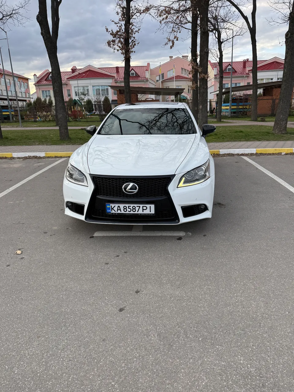 Lexus LS - фото 16
