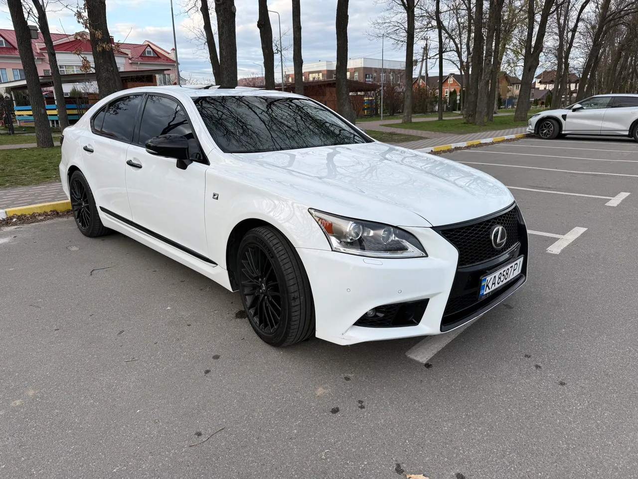 Lexus LS - фото 13