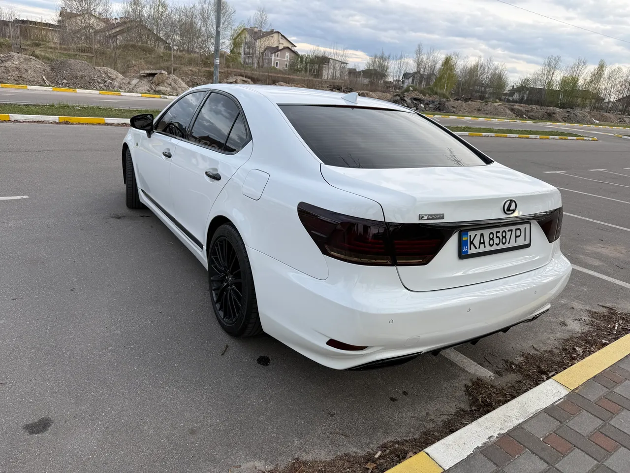 Lexus LS - фото 6