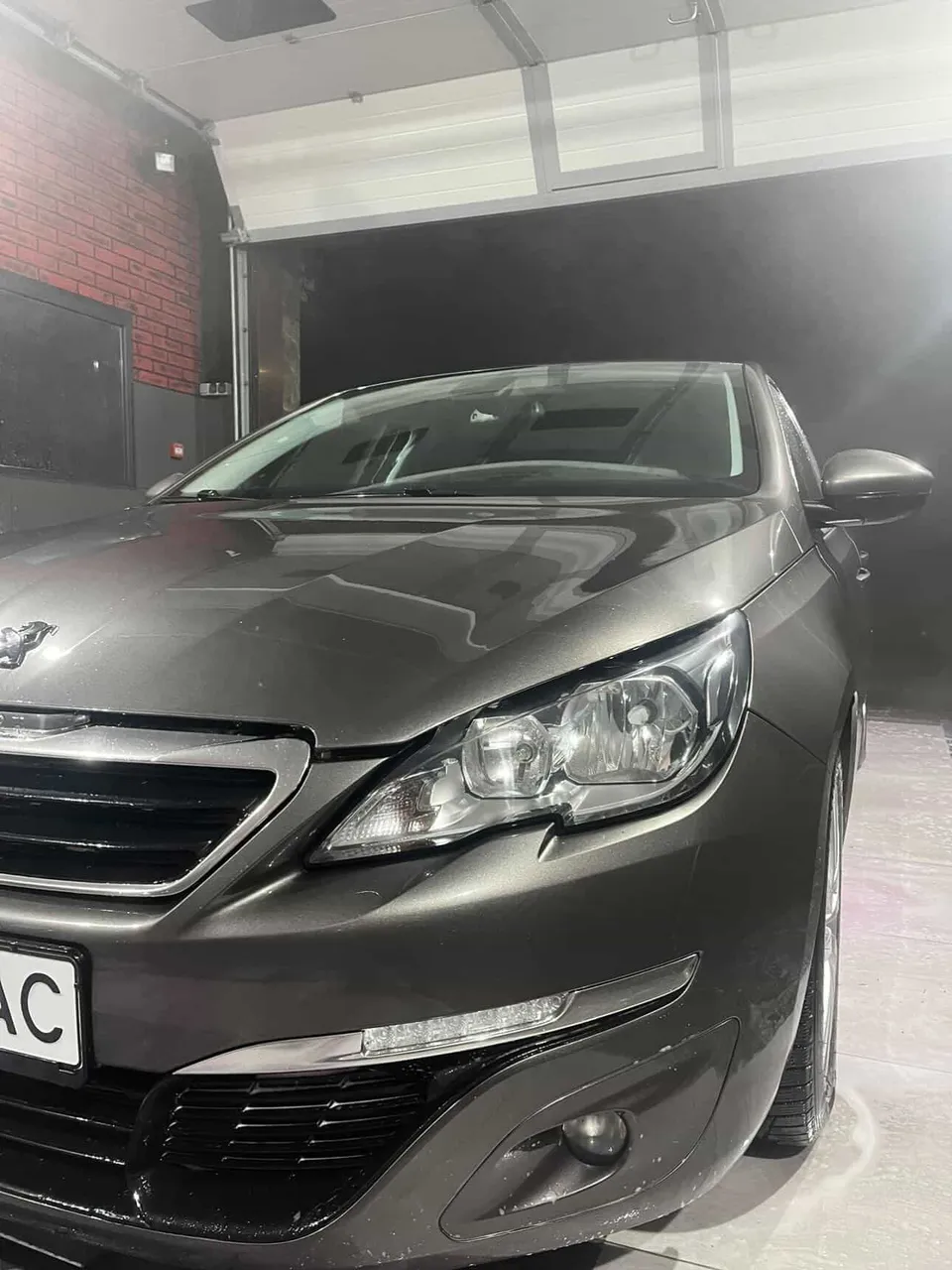 Peugeot 308 - фото 1