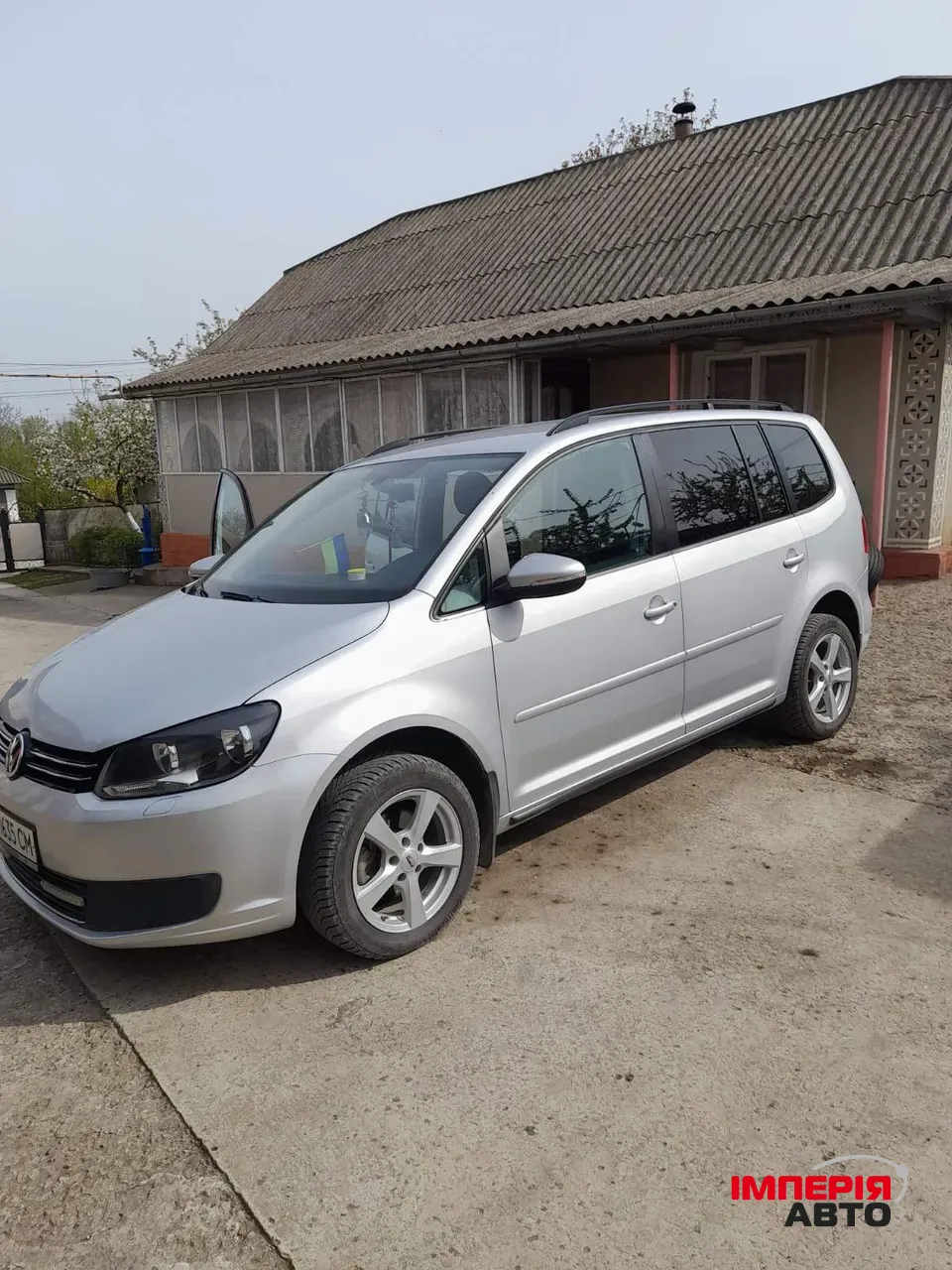 Volkswagen Touran - фото 2