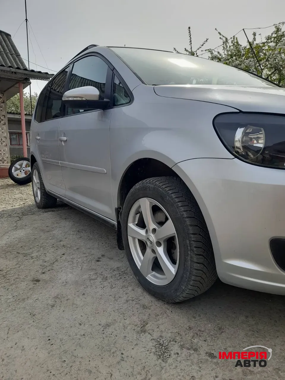 Volkswagen Touran - фото 11