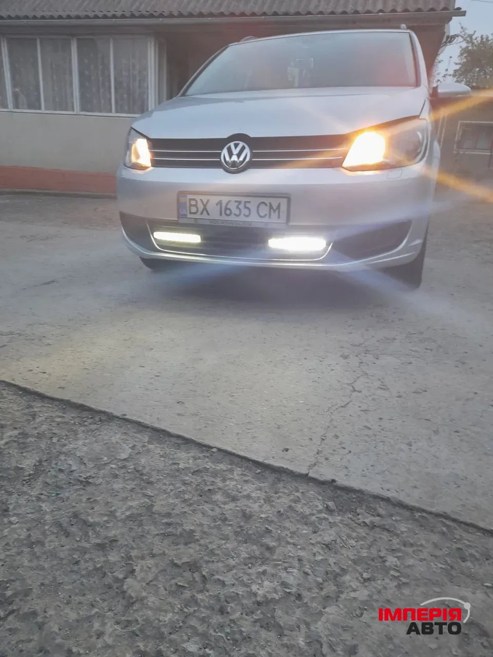 Volkswagen Touran - фото 4