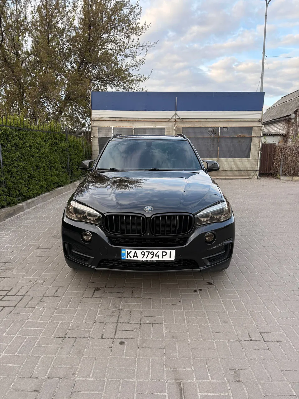 BMW X5 - фото 1