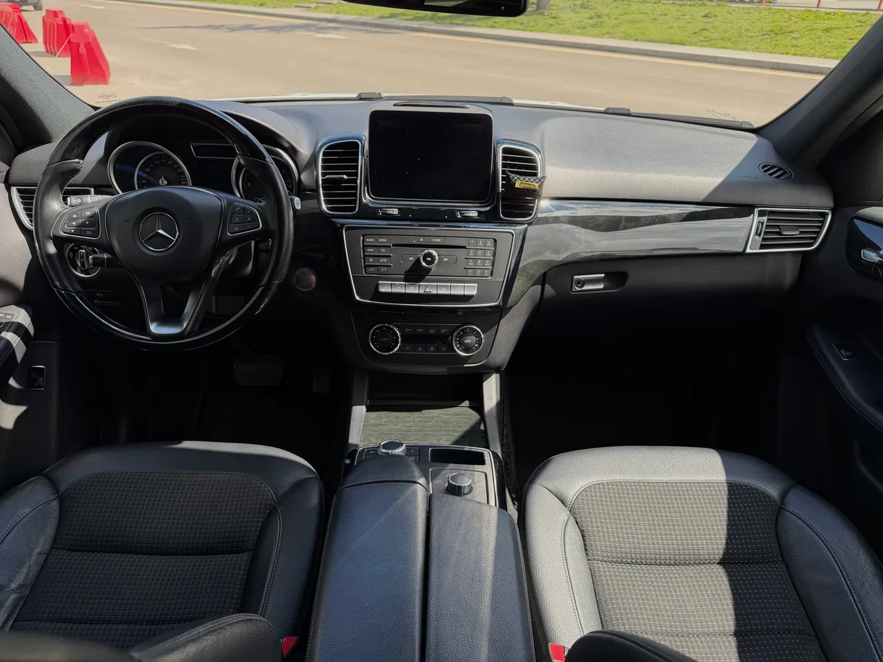 Mercedes-Benz GLE - фото 19