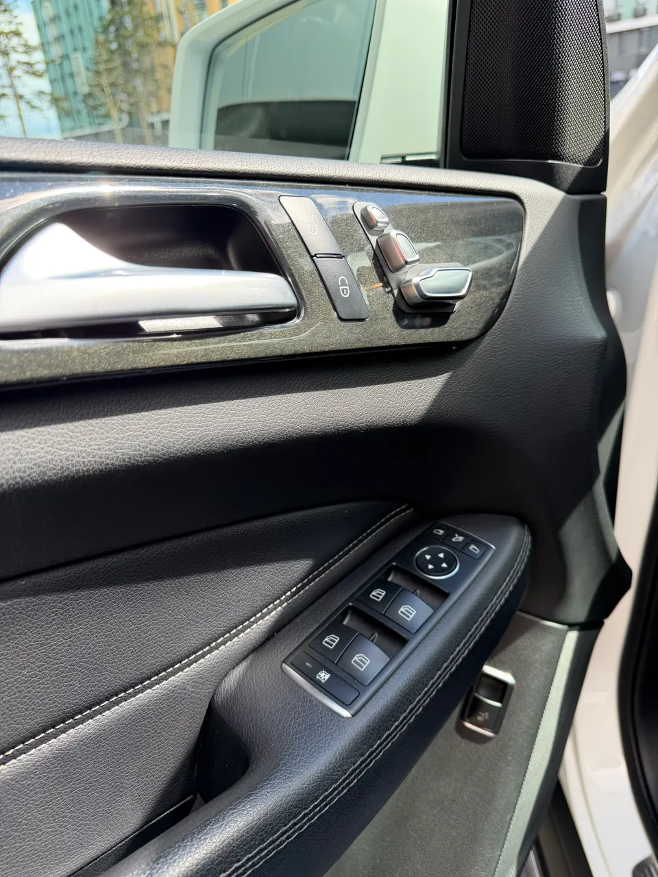 Mercedes-Benz GLE - фото 11