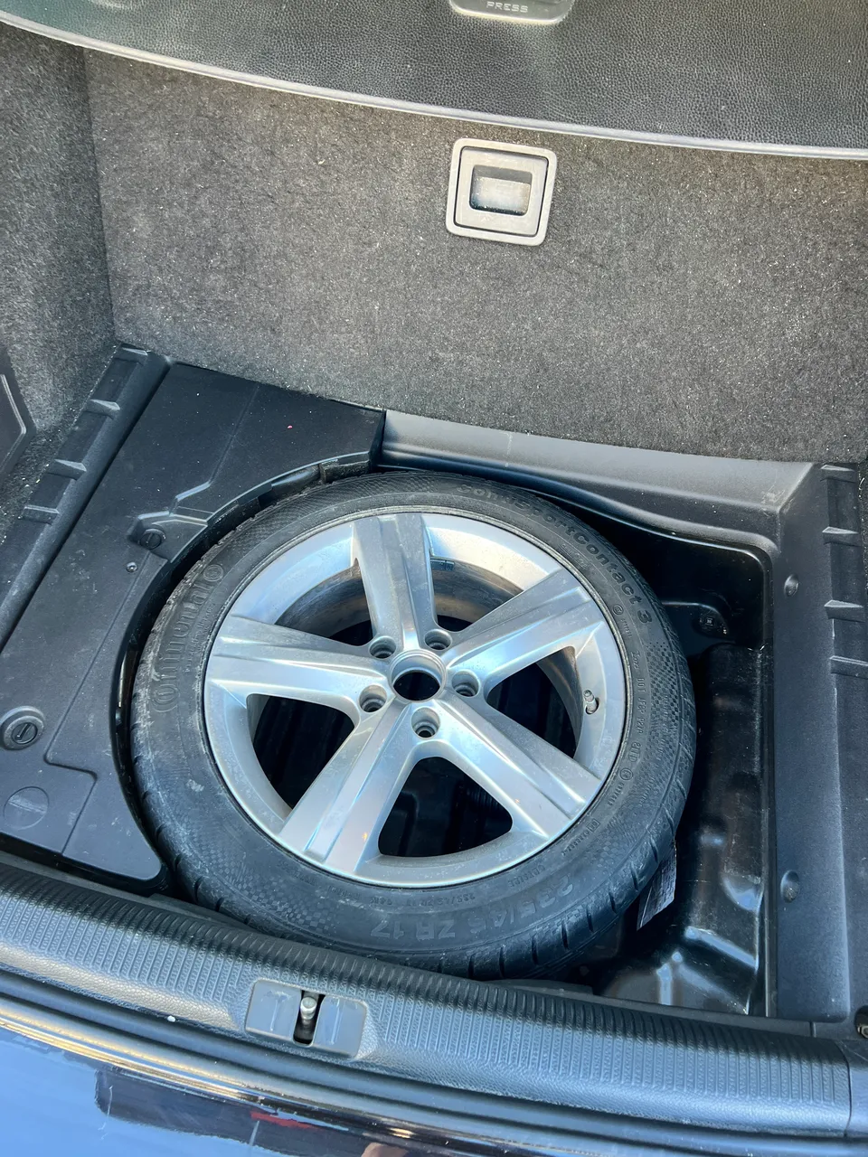 Volkswagen Passat - фото 12