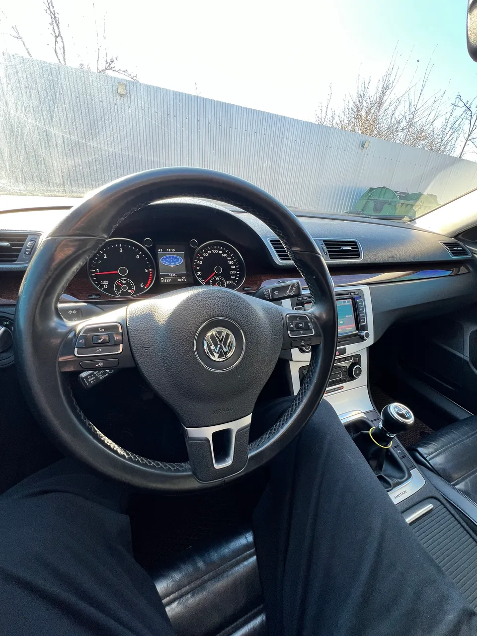 Volkswagen Passat - фото 6
