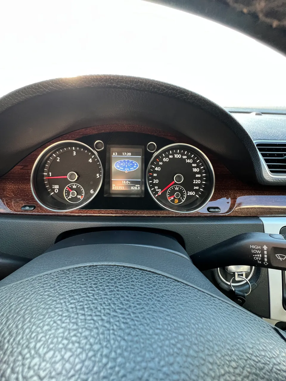 Volkswagen Passat - фото 9
