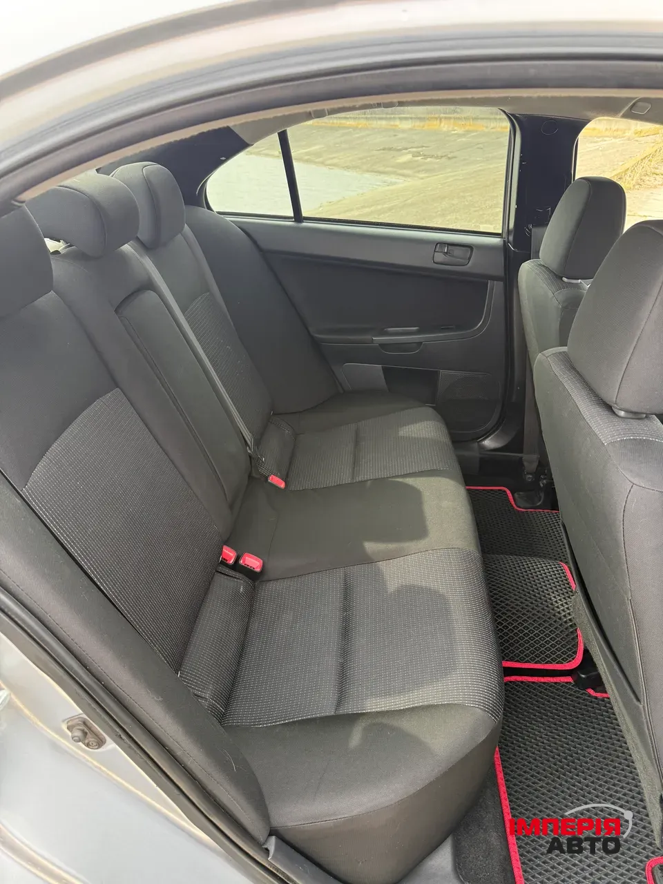 Mitsubishi Lancer - фото 18