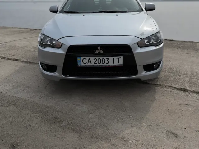 Mitsubishi Lancer - фото 2
