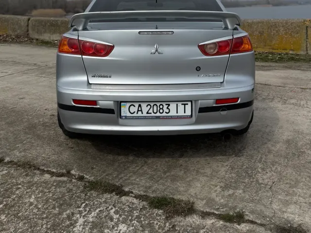Mitsubishi Lancer - фото 4
