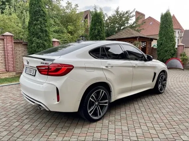 BMW X6 - фото 1