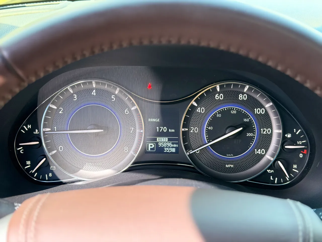 Infiniti QX80 - фото 5