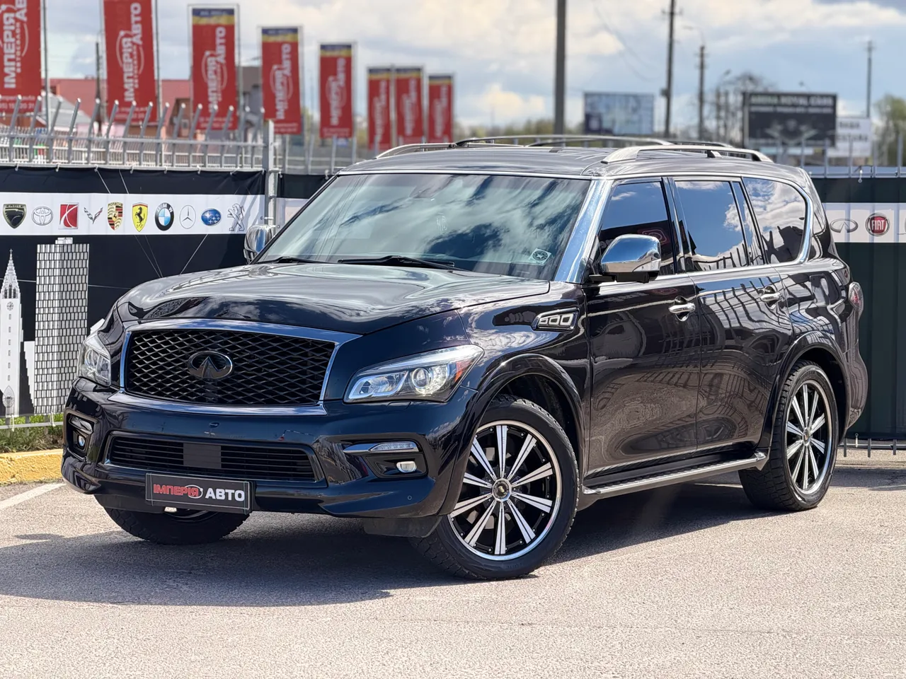 Infiniti QX80 - фото 6