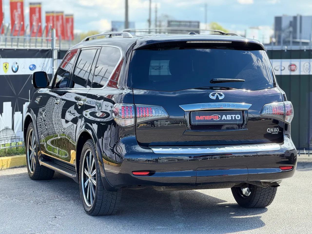Infiniti QX80 - фото 11