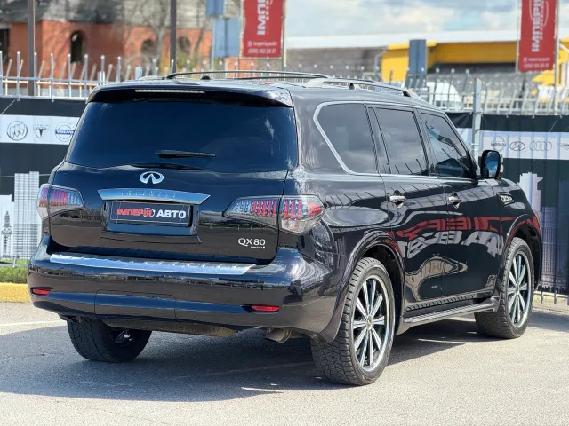 Infiniti QX80 - фото 3