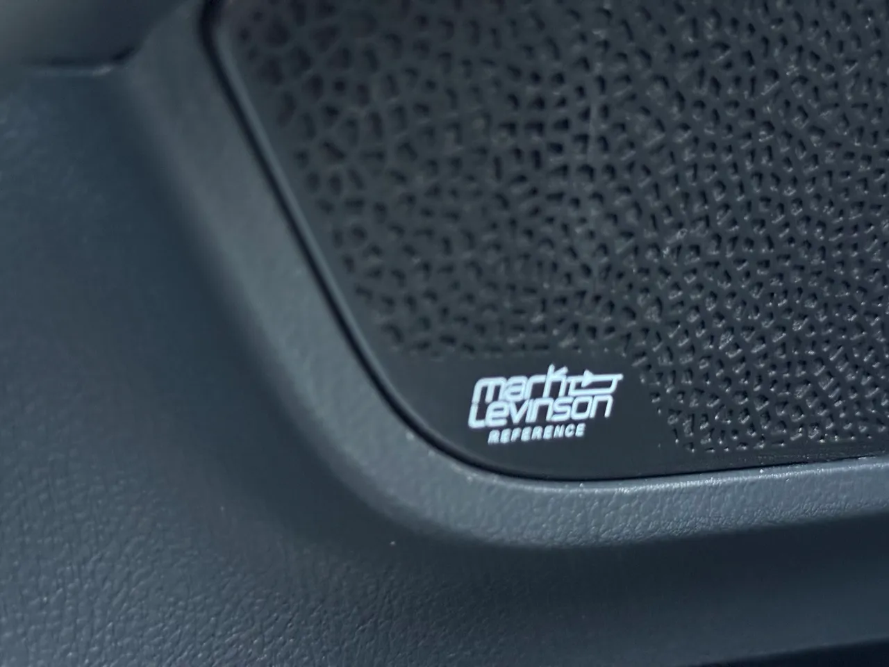 Lexus LX - фото 15