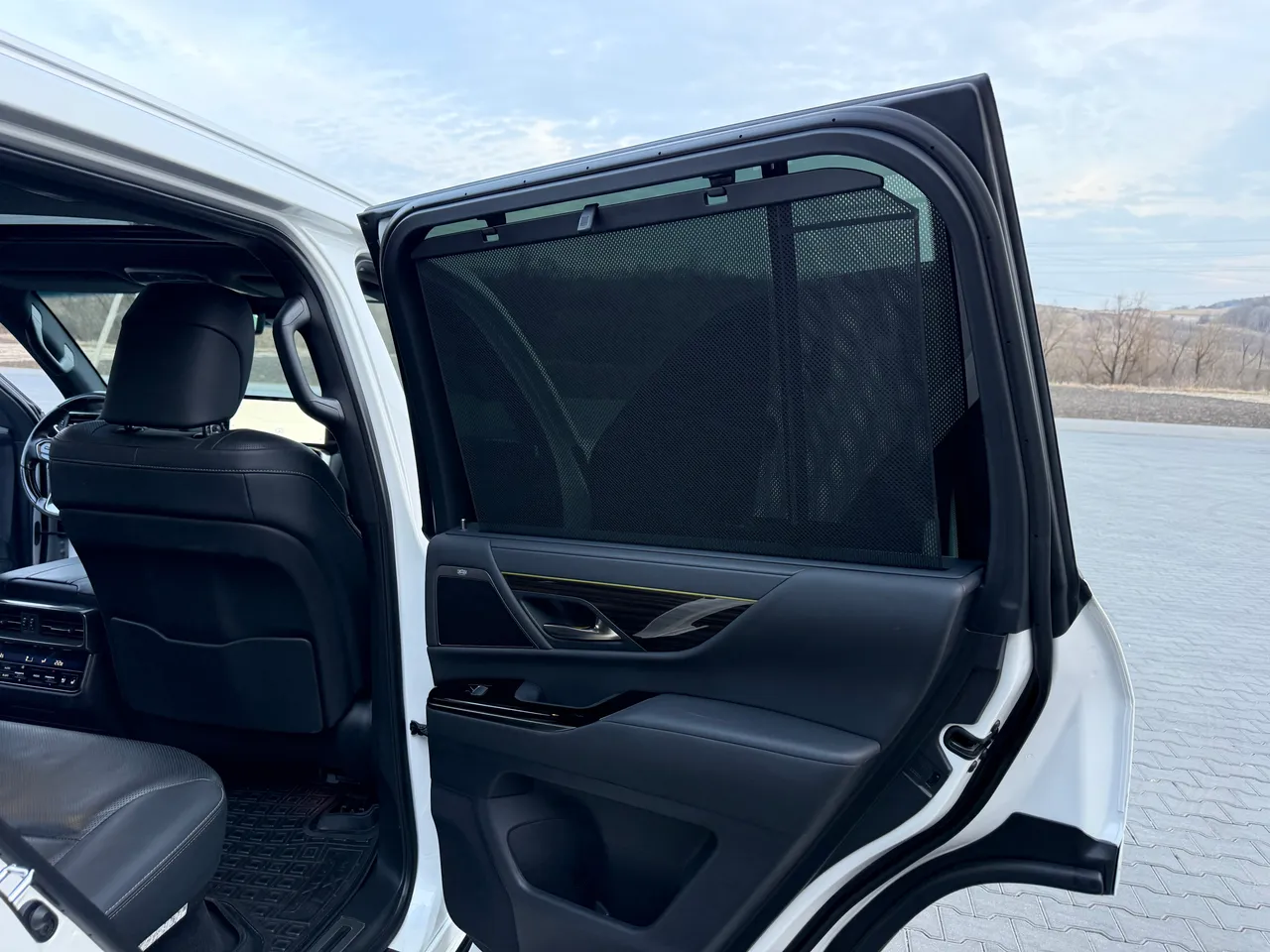 Lexus LX - фото 31