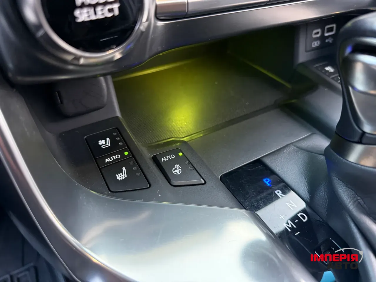 Lexus LX - фото 19