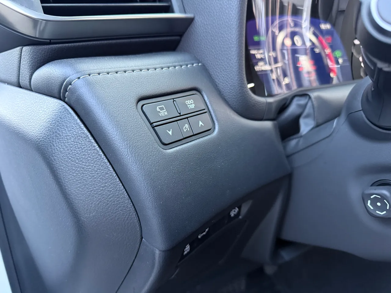 Lexus LX - фото 13