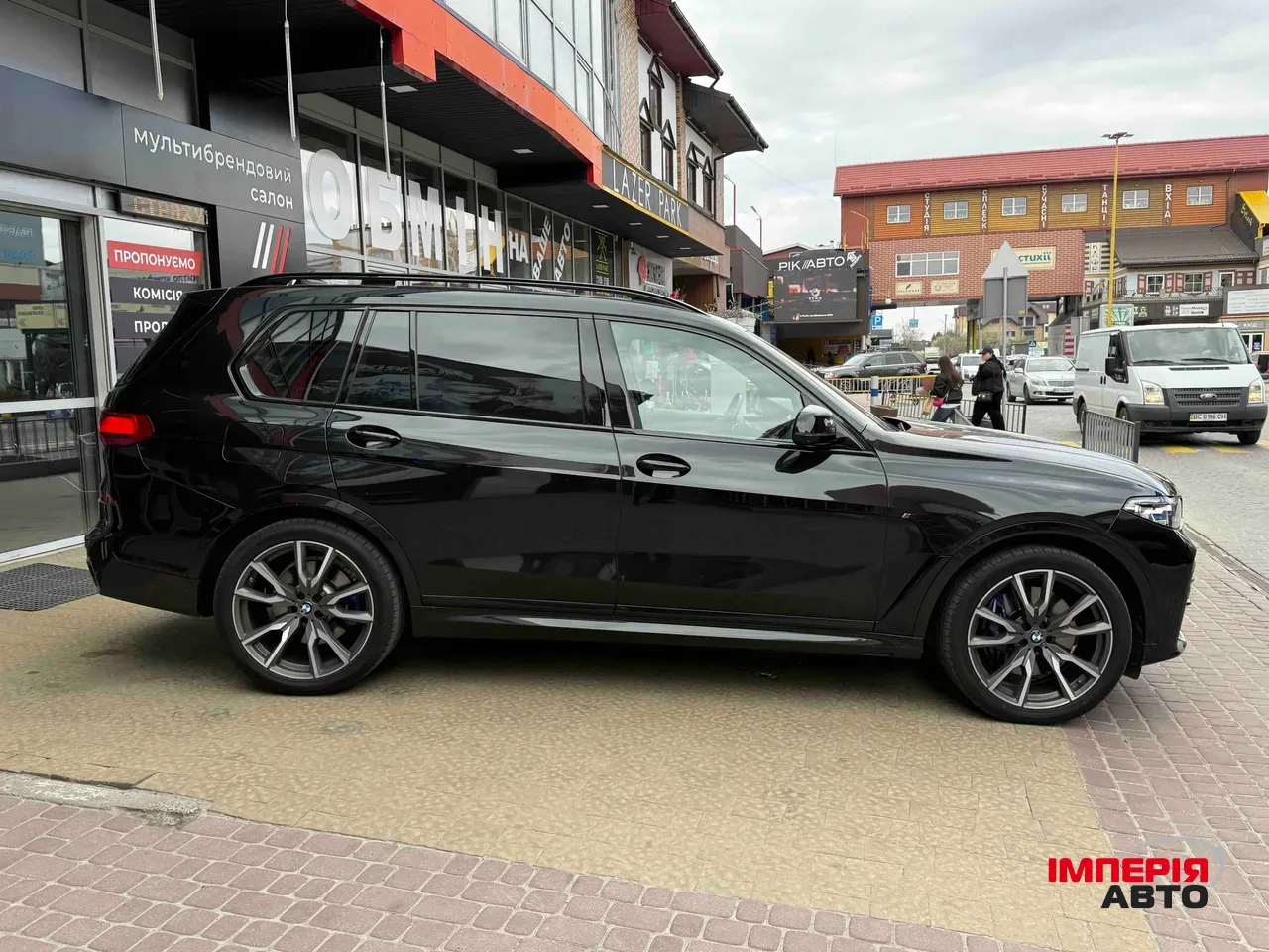 BMW X7 - фото 8