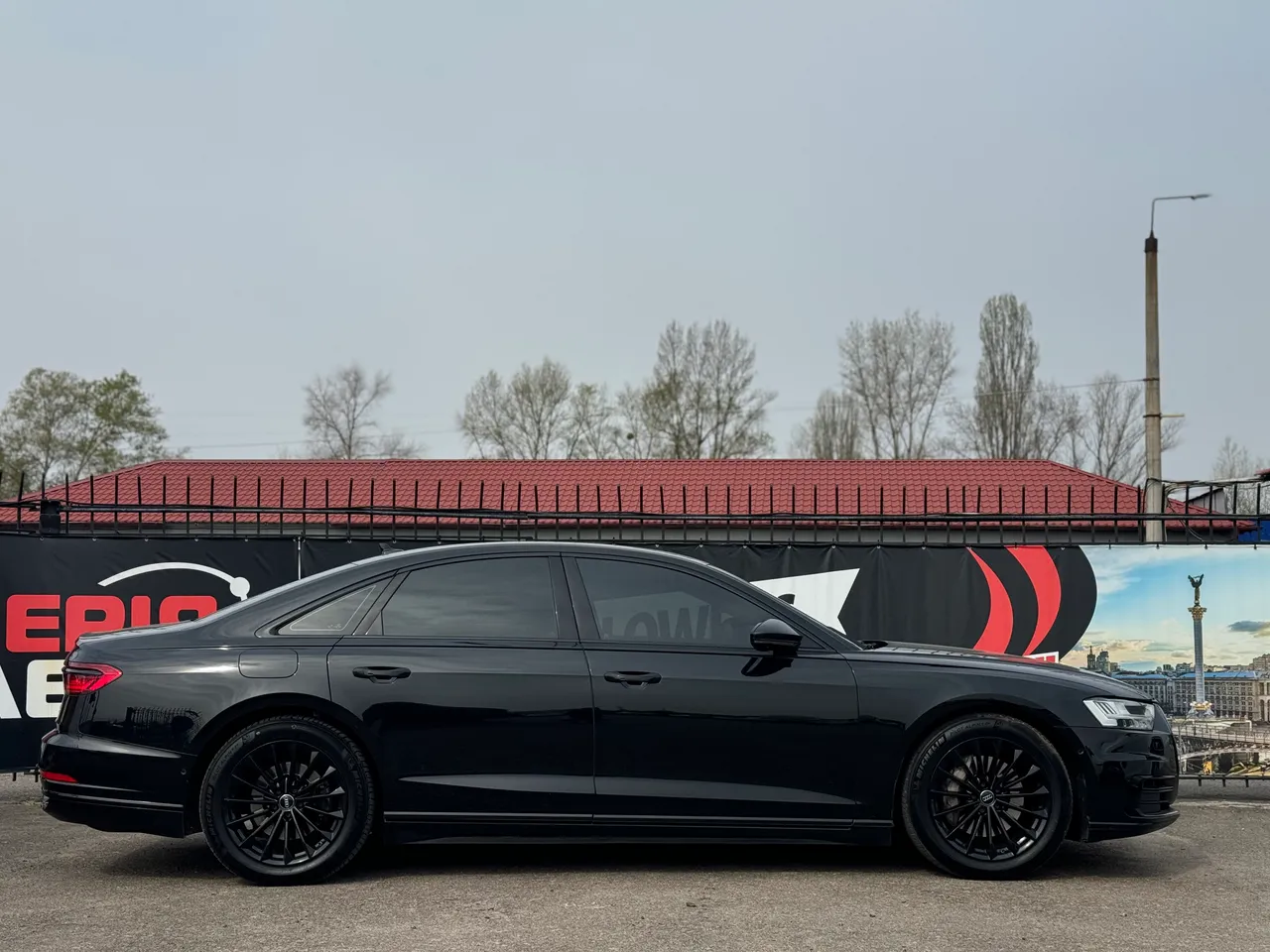 Audi A8 - фото 3