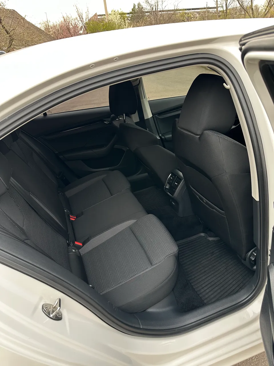 Skoda Octavia - фото 7