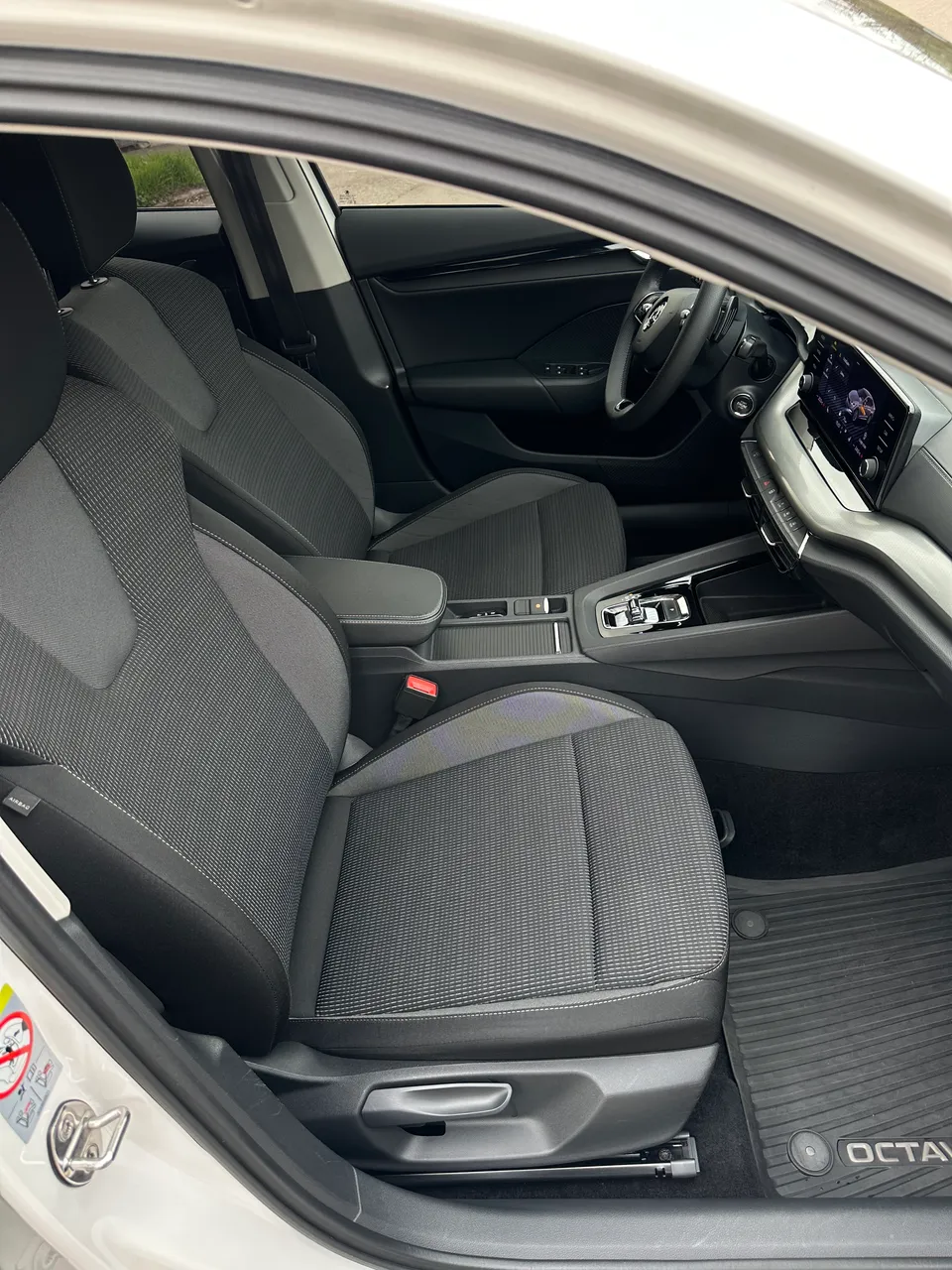 Skoda Octavia - фото 8