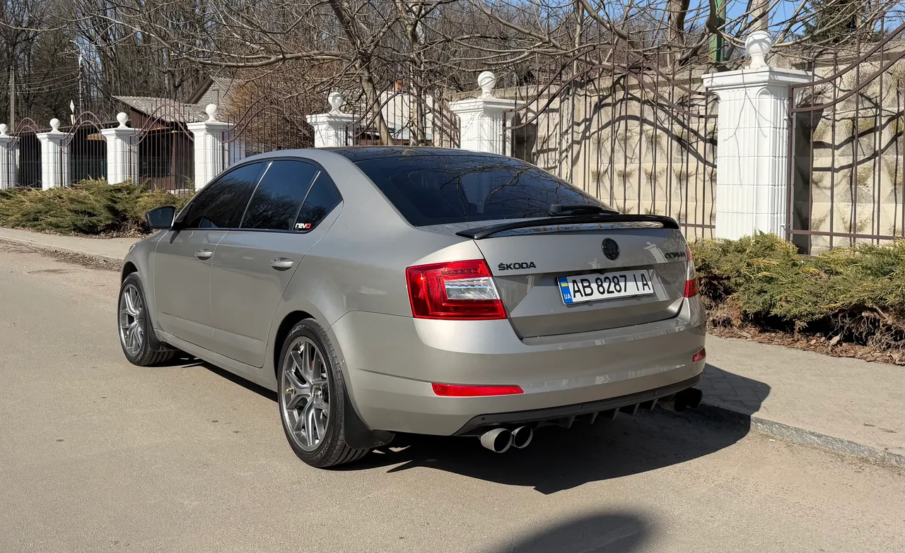 Skoda Octavia RS - фото 3