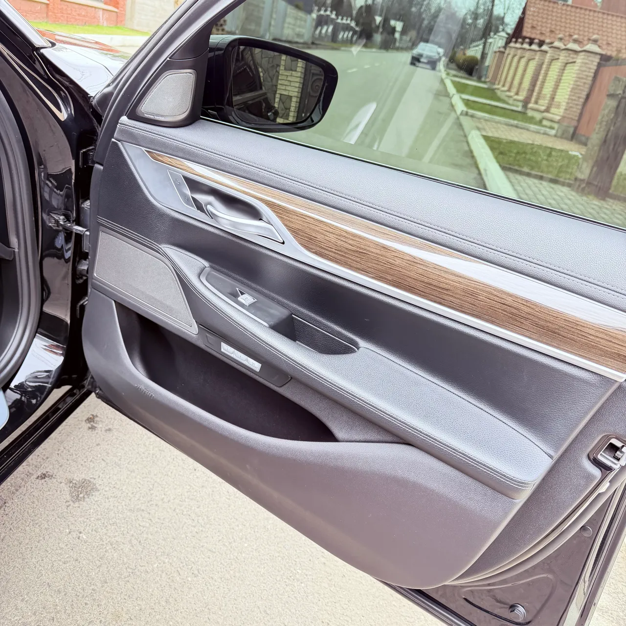 BMW 7 серії - фото 13