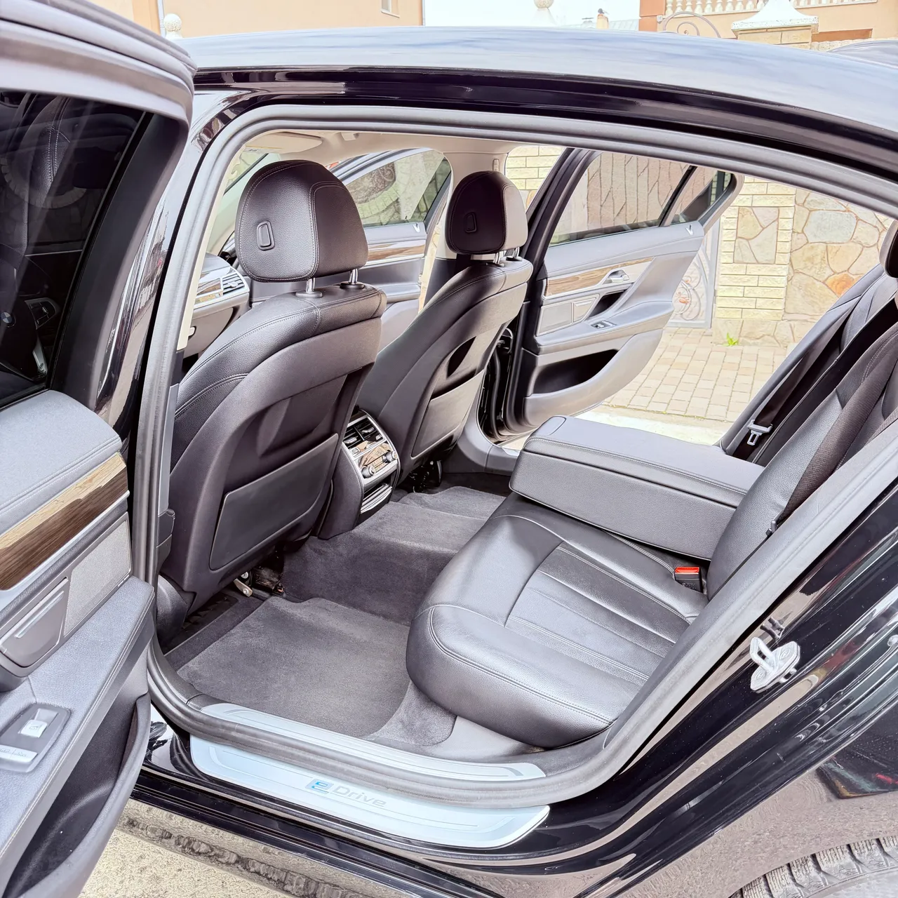 BMW 7 серії - фото 18