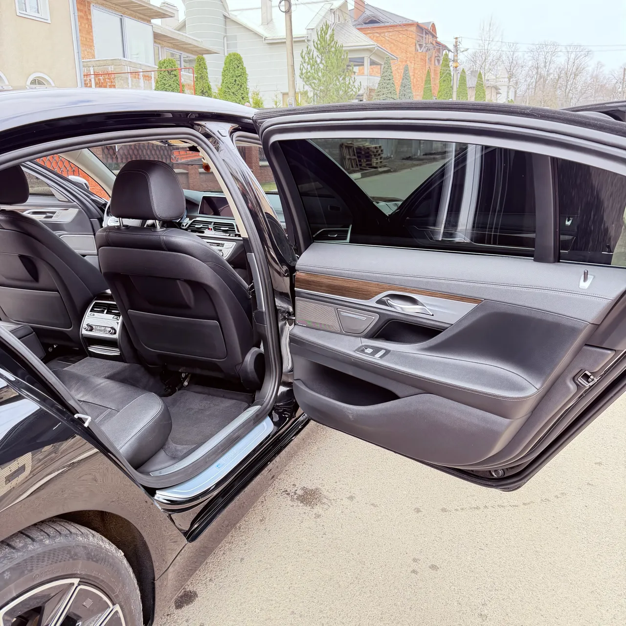 BMW 7 серії - фото 15