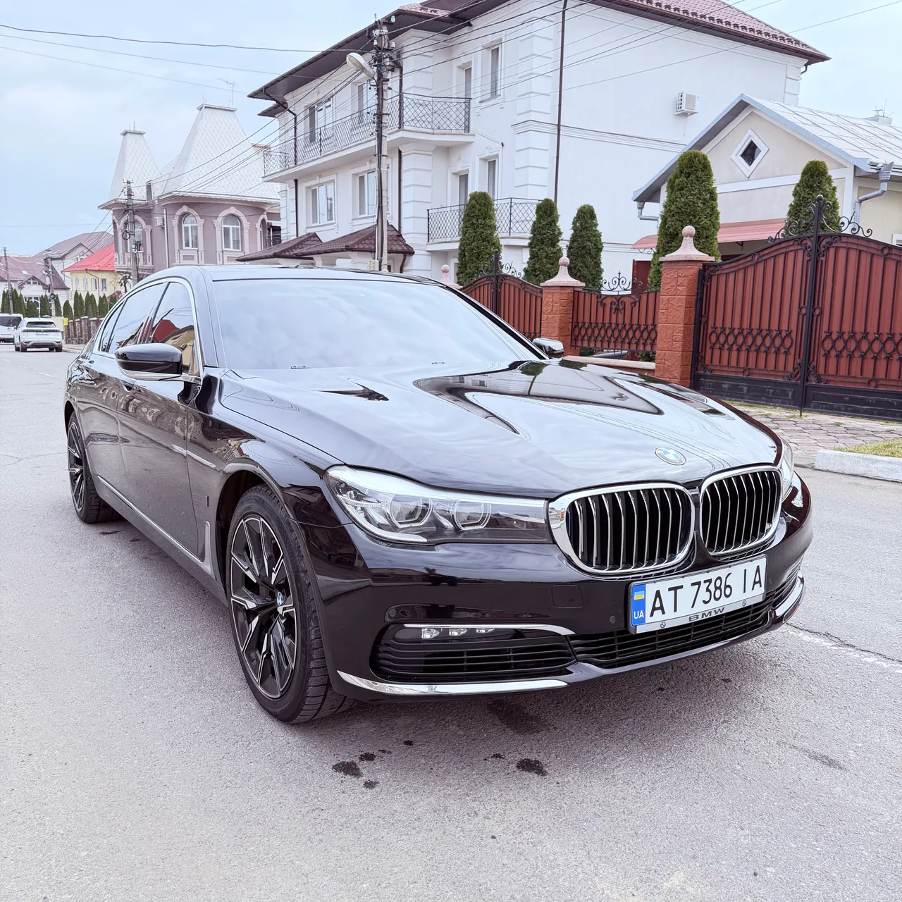 BMW 7 серії - фото 4