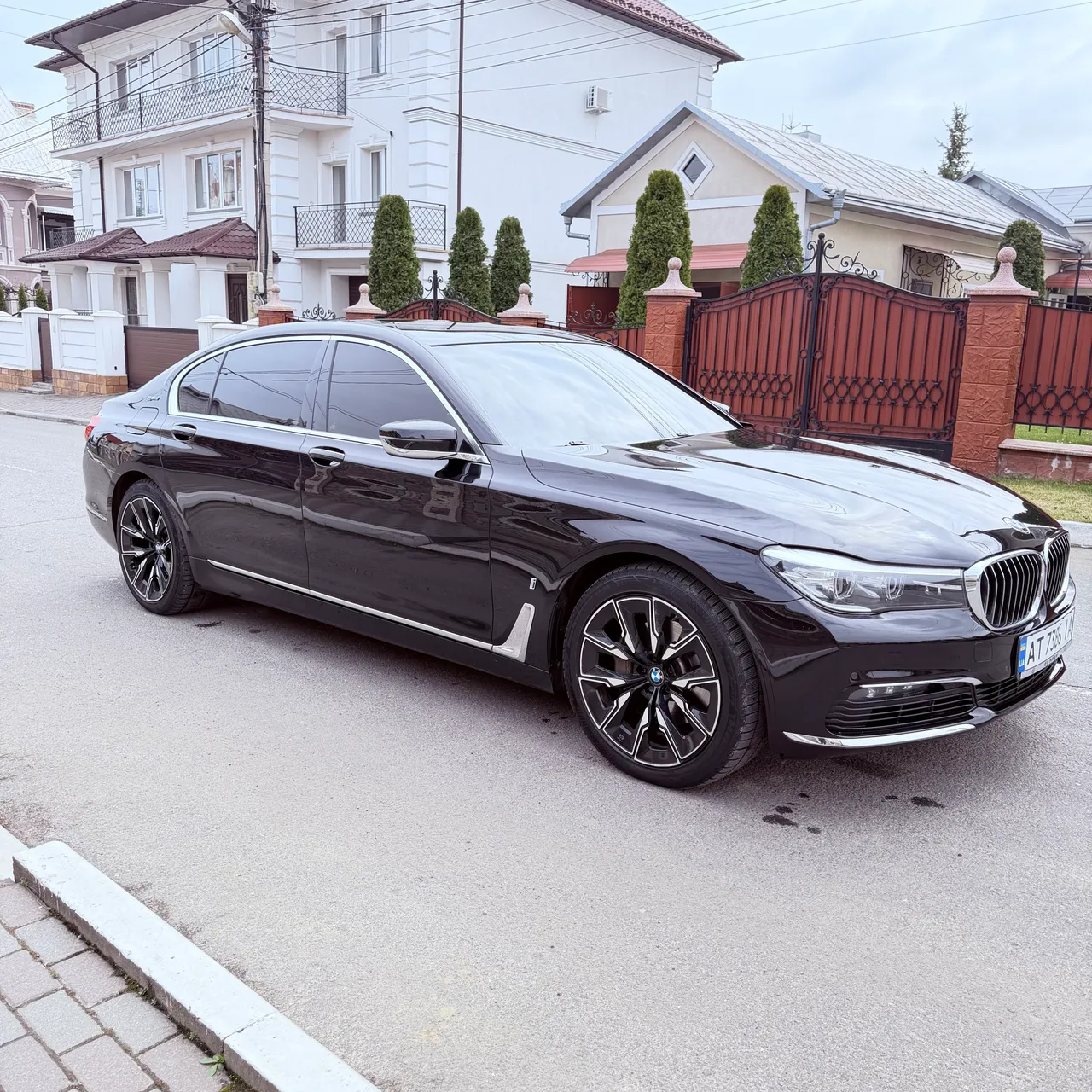 BMW 7 серії - фото 7