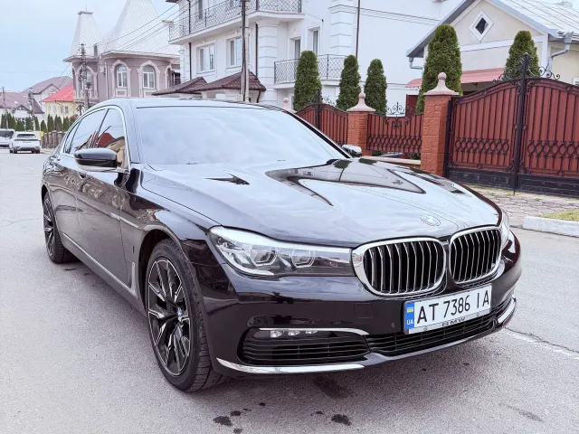 BMW 7 серії - фото 4