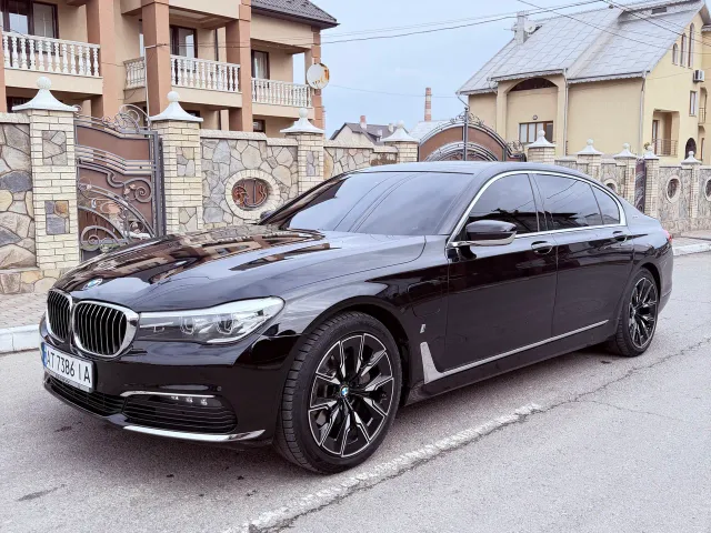 BMW 7 серії - фото 2