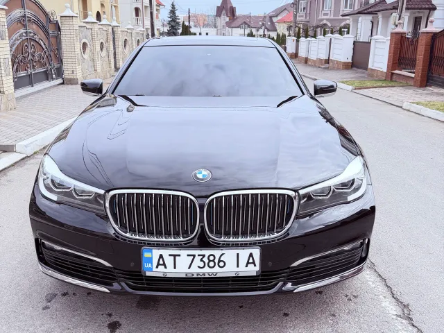 BMW 7 серії - фото 3