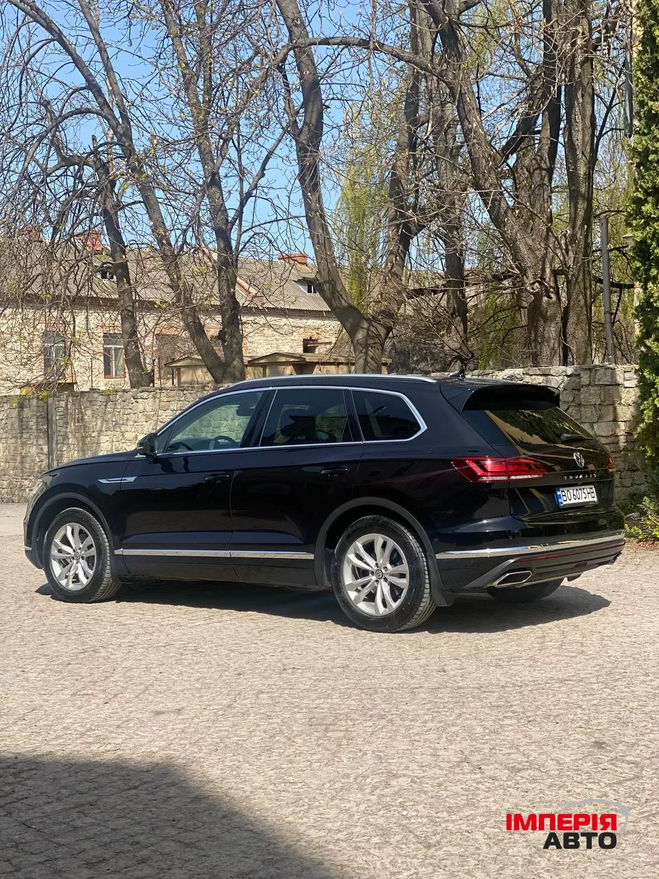 Volkswagen Touareg - фото 6