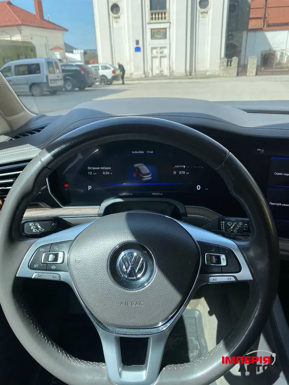 Volkswagen Touareg - фото 18