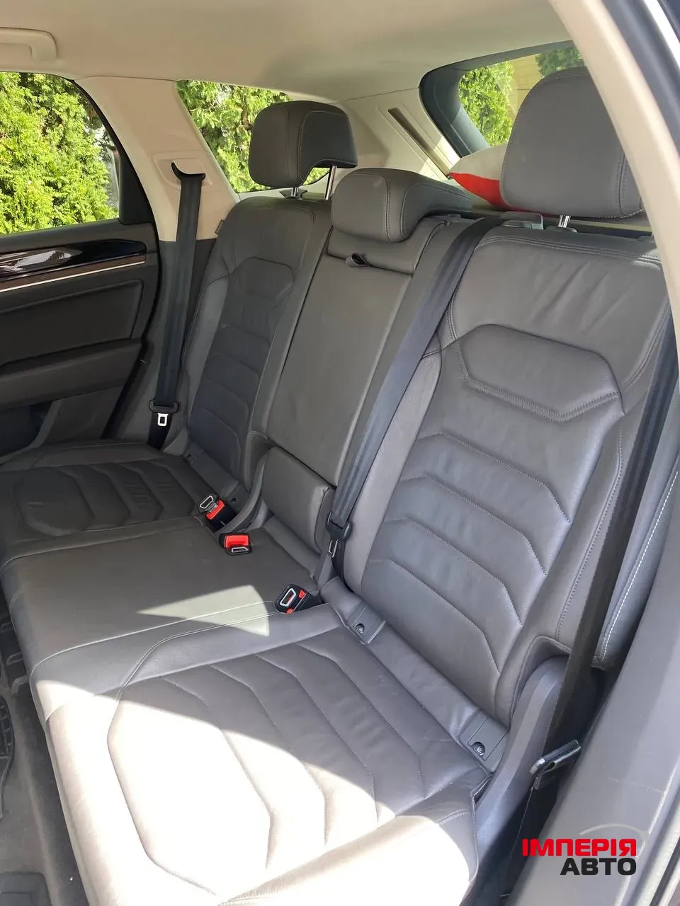 Volkswagen Touareg - фото 15