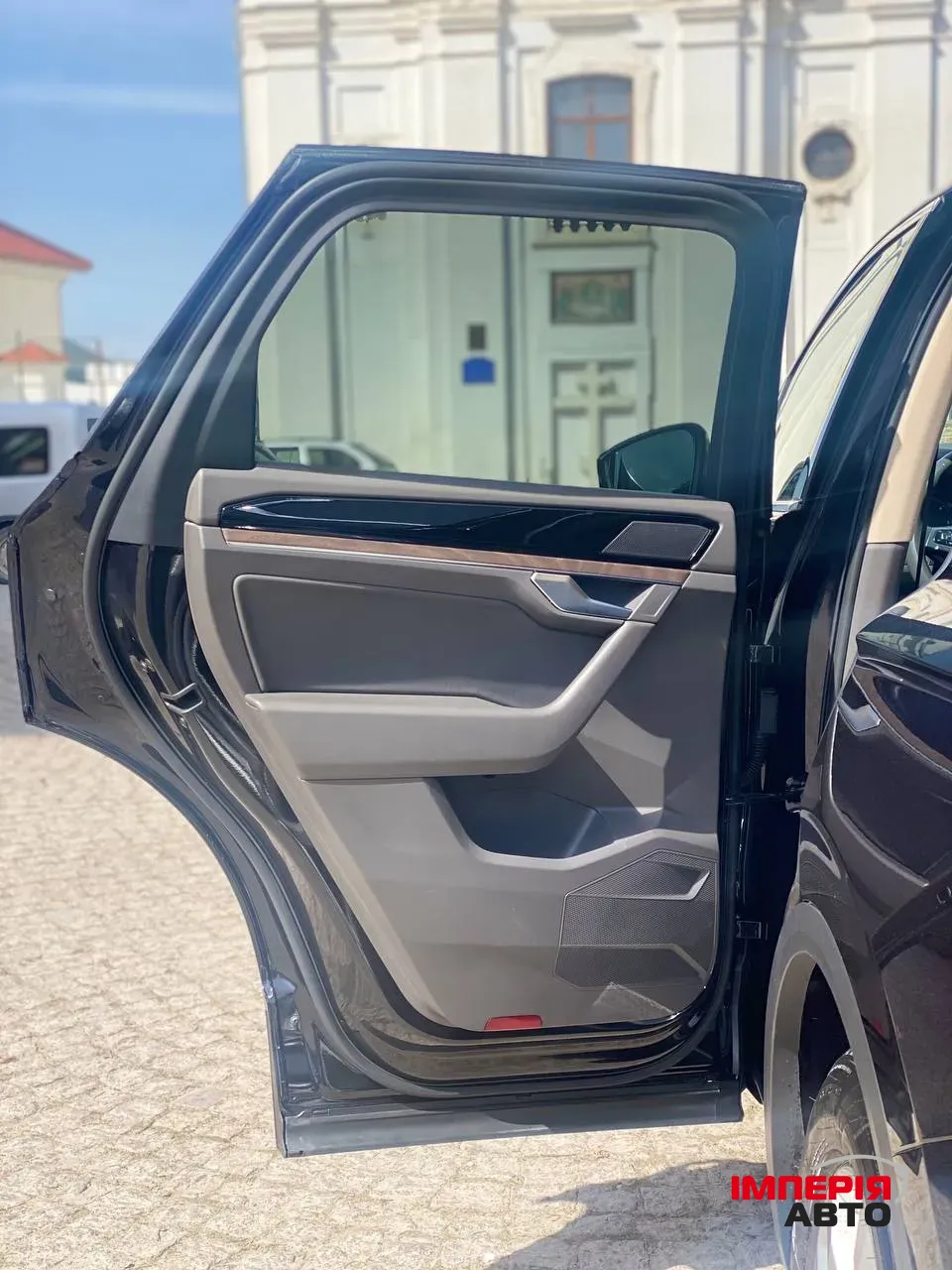 Volkswagen Touareg - фото 17