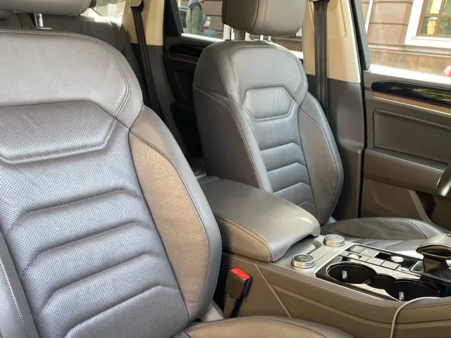 Volkswagen Touareg - фото 3