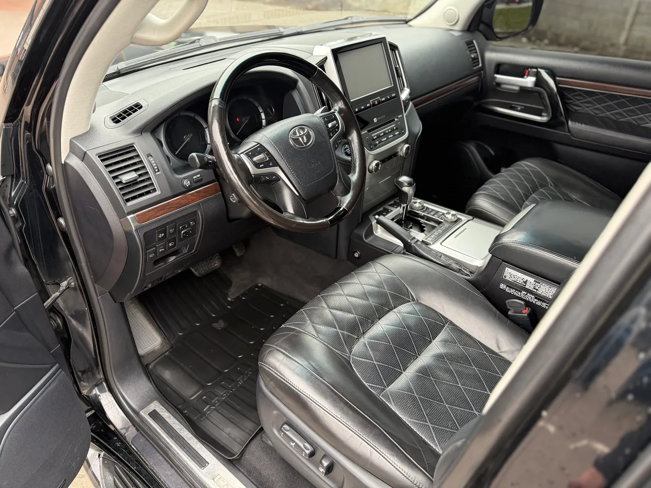 Toyota Land Cruiser - фото 14